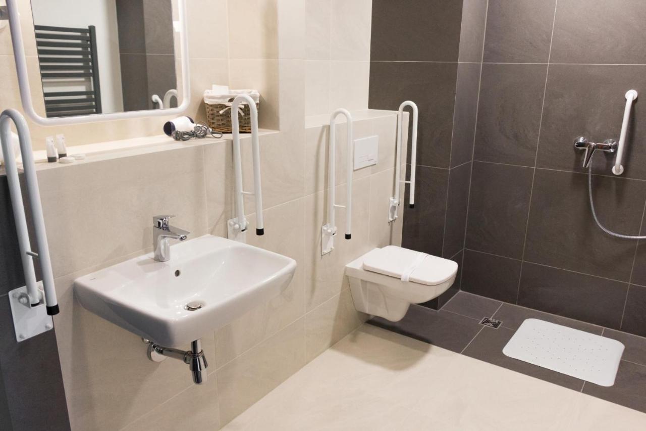Hotel Katowice Premium Esterno foto